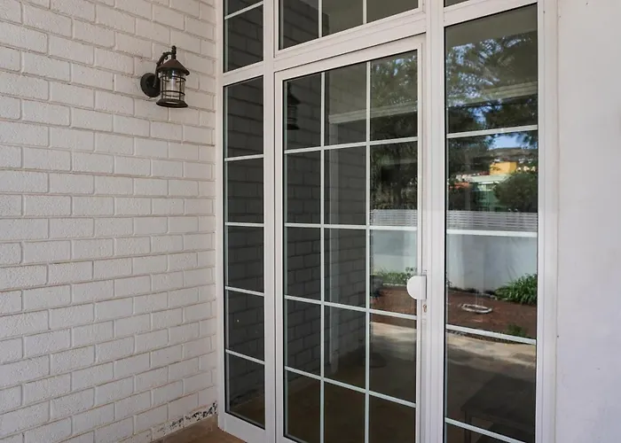 Casa Peras, * Σαν Κριστόμπαλ ντε Λα Λαγούνα